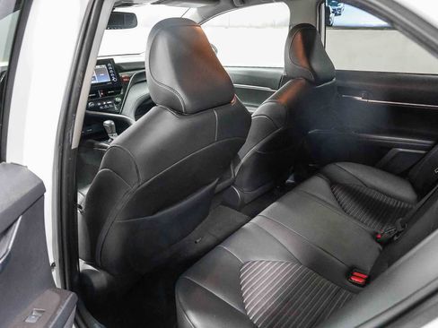 Certified 2021 Toyota Camry SE w/ Convenience Package AWD/4WD image 18