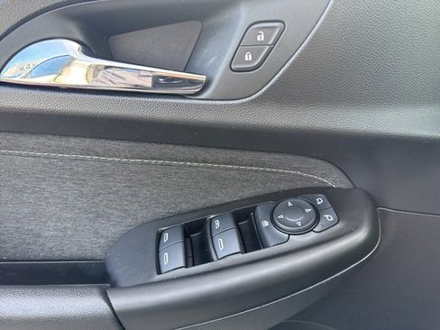 Used 2023 Chevrolet TrailBlazer ACTIV w/ Convenience Package image 21