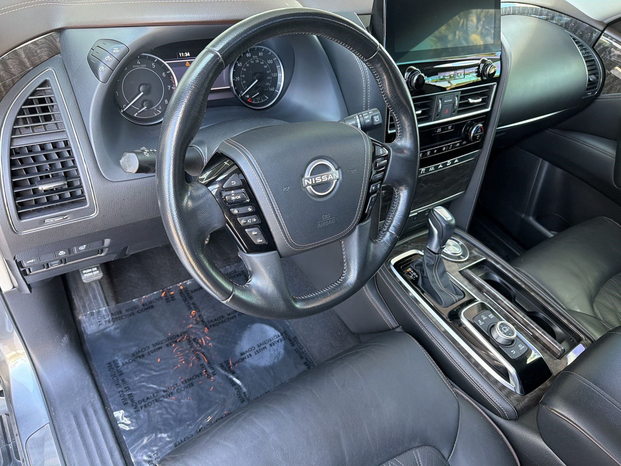 Used 2021 Nissan Armada Platinum w/ Captain's Chairs Package RWD image 4