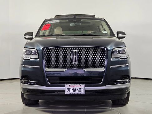Used 2022 Lincoln Navigator Reserve image 3