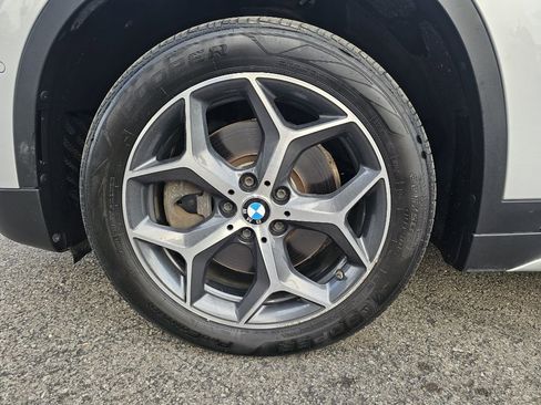 Used 2017 BMW X1 xDrive28i AWD/4WD image 18