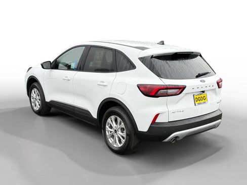 Certified 2025 Ford Escape Active image 3