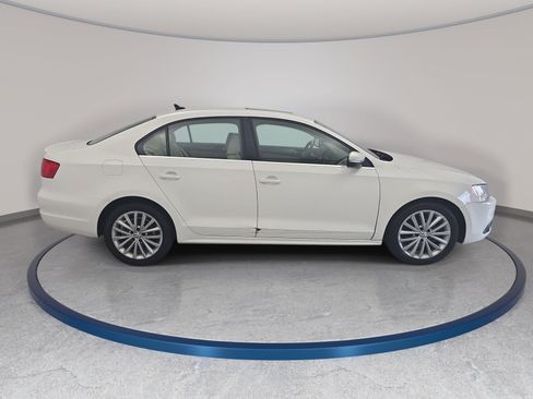 Used 2014 Volkswagen Jetta TDI FWD image 4