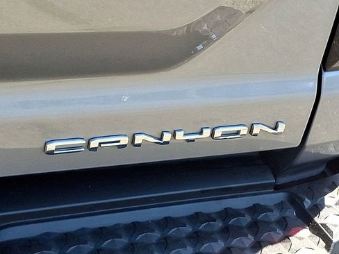 Used 2024 GMC Canyon Denali AWD/4WD image 30