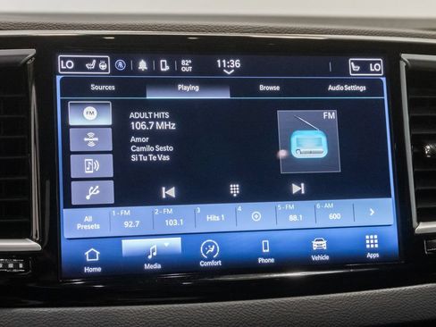 Certified 2024 Chrysler Pacifica Touring-L FWD image 19