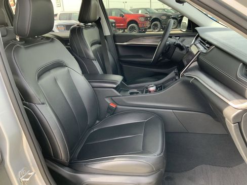 Used 2023 Jeep Grand Cherokee L Limited AWD/4WD image 64