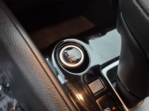 Used 2020 Nissan Versa S FWD image 35