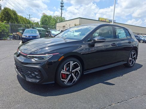 New 2025 Volkswagen GTI SE image 2