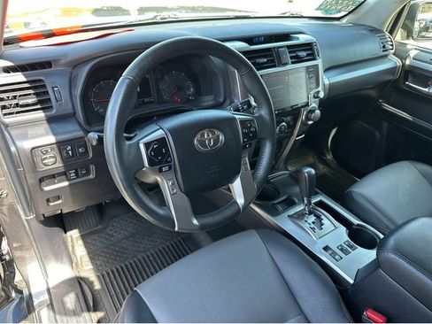 Used 2022 Toyota 4Runner SR5 Premium w/ Moonroof Package RWD image 5