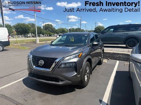 Used 2021 Nissan Rogue S FWD image 1