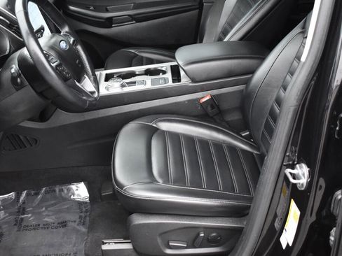 Used 2023 Ford Edge SEL image 15