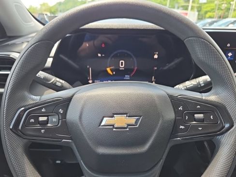 Used 2025 Chevrolet TrailBlazer LT AWD/4WD image 26