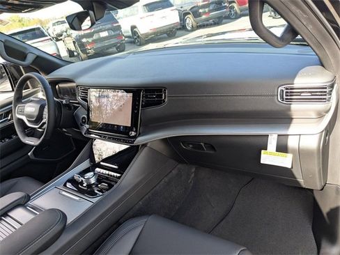 New 2025 Jeep Wagoneer Series II image 43