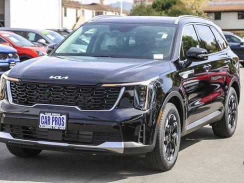 New 2026 Kia Sorento S image 4