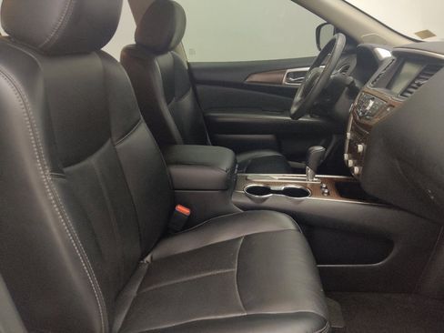 Used 2017 Nissan Pathfinder Platinum FWD image 21