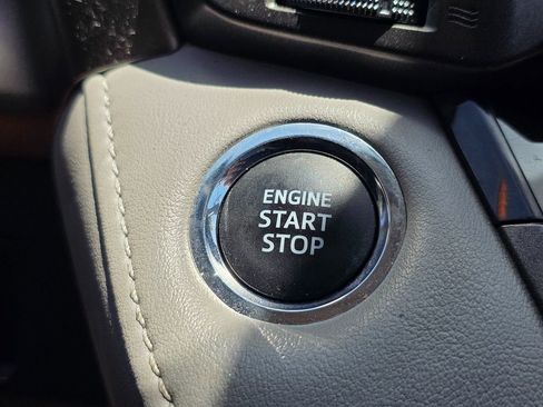 Used 2015 Toyota RAV4 Limited w/ Technology Package FWD image 38