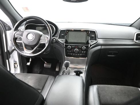 Used 2020 Jeep Grand Cherokee Altitude image 16