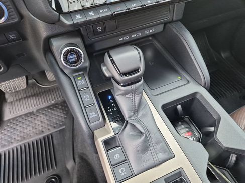 Used 2026 Toyota Land Cruiser w/ Premium Package AWD/4WD image 31