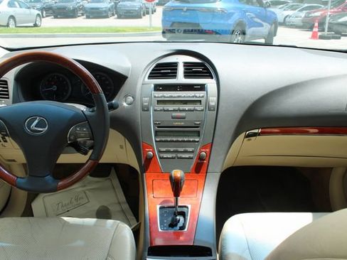 Used 2010 Lexus ES 350 FWD image 17