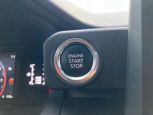 Used 2025 Toyota 4Runner SR5 image 18