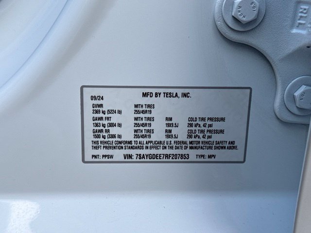 Used 2024 Tesla Model Y Long Range AWD/4WD image 15