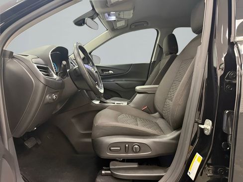 Used 2020 Chevrolet Equinox LT image 12