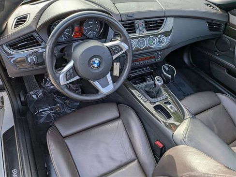 Used 2014 BMW Z4 sDrive28i image 10