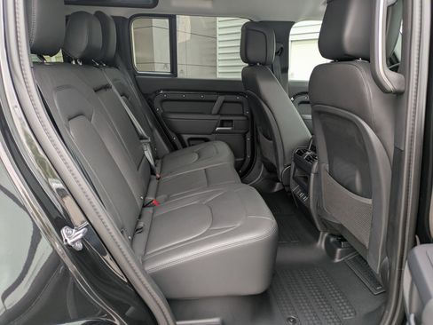 New 2026 Land Rover Defender 110 X-Dynamic SE AWD/4WD image 28
