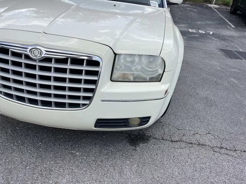 Used 2008 Chrysler 300 Touring w/ Comfort/Convenience Group RWD image 9