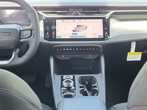 New 2026 Jeep Cherokee Laredo AWD/4WD image 23
