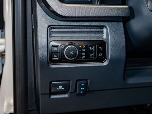 Used 2026 Ford F250 Platinum image 21