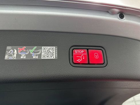 New 2026 Mercedes-Benz GLC 300 image 25