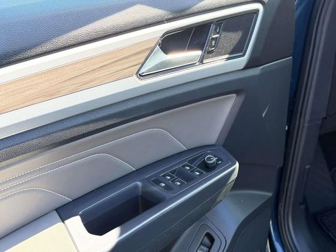 Used 2021 Volkswagen Atlas SEL image 18