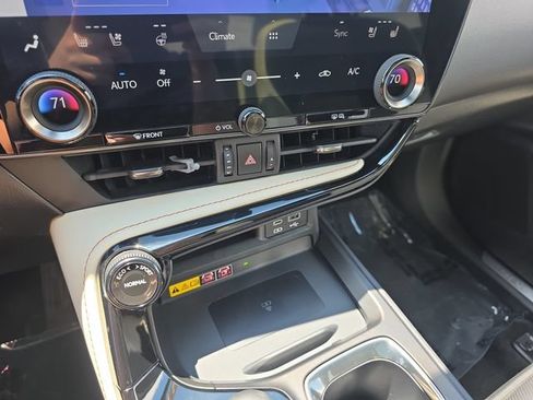 Used 2023 Lexus NX 350 AWD image 23