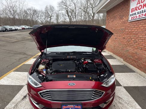 Used 2017 Ford Fusion SE w/ Fusion SE Technology Package image 31