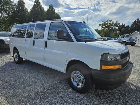 Used 2020 Chevrolet Express 3500 LS image 7