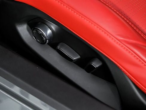 Used 2023 Chevrolet Corvette Stingray Premium Conv w/ Z51 Performance Package RWD image 29