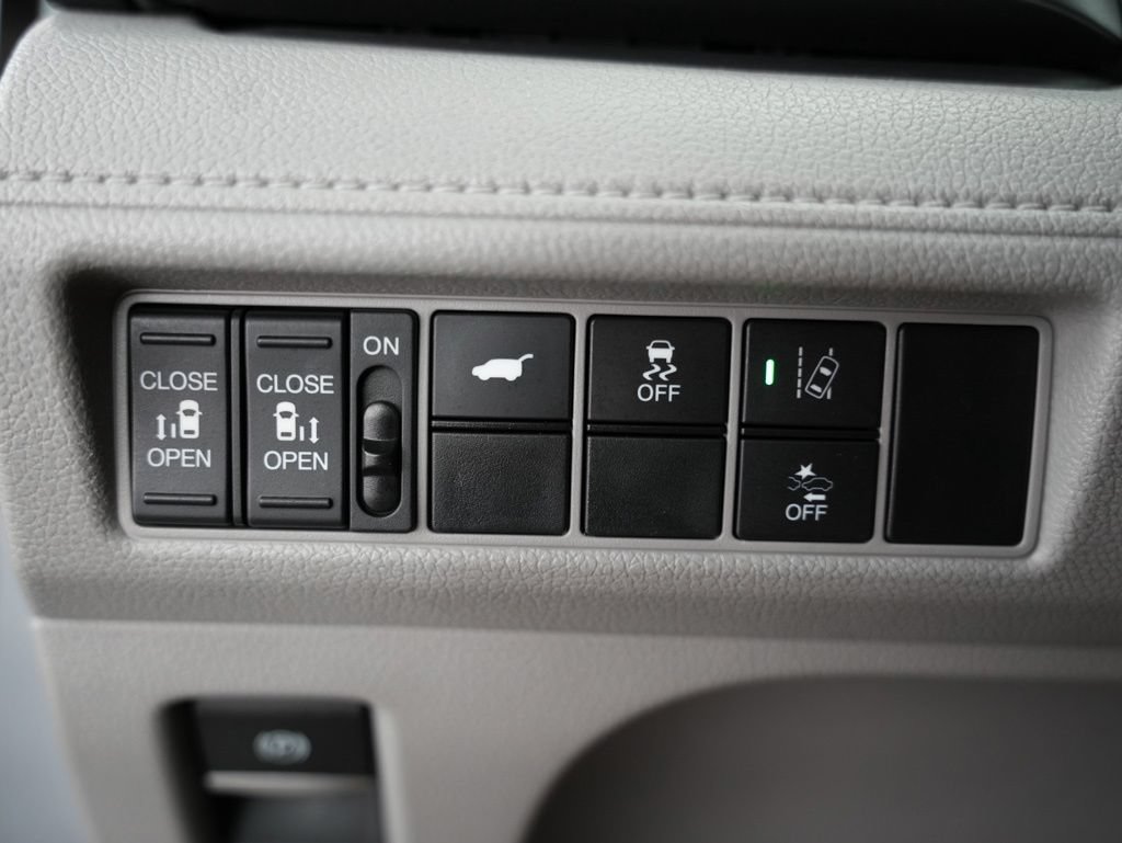 Used 2018 Honda Odyssey EX-L image 48