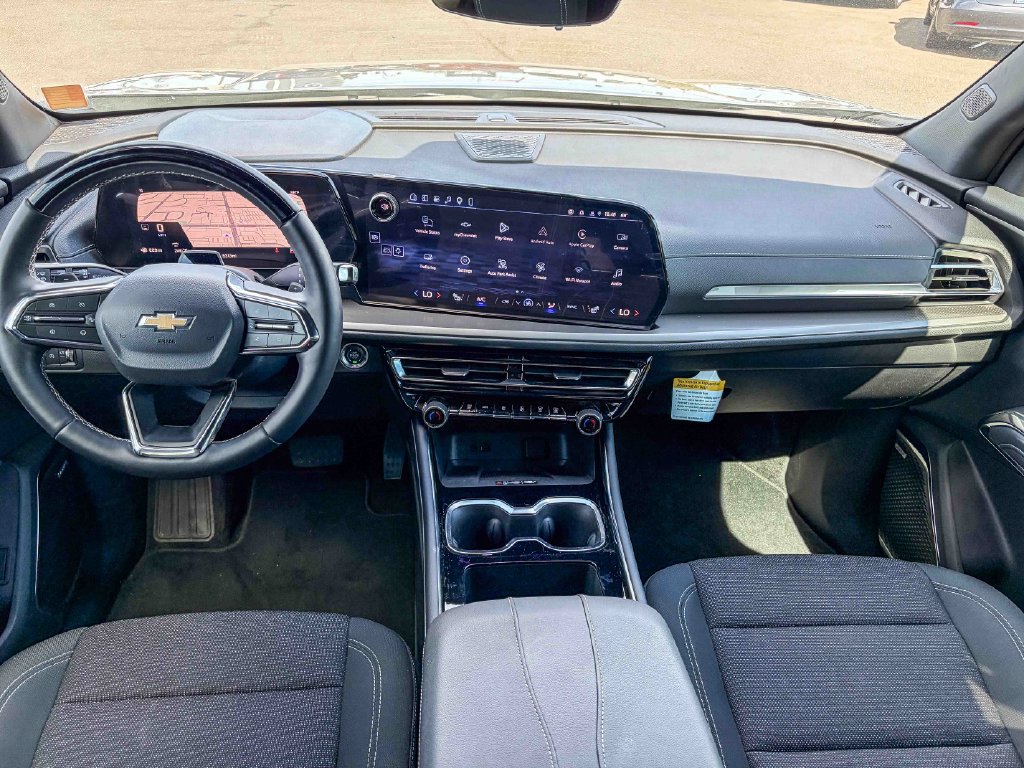Used 2026 Chevrolet Traverse LT w/ Enhanced Driving Package AWD/4WD image 16