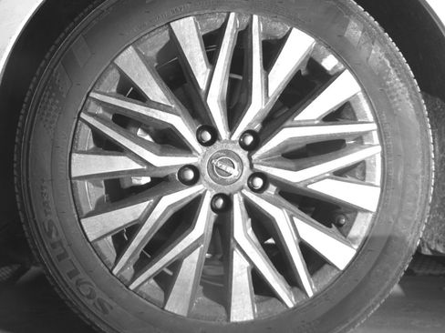 Used 2025 Nissan Altima 2.5 SV image 12