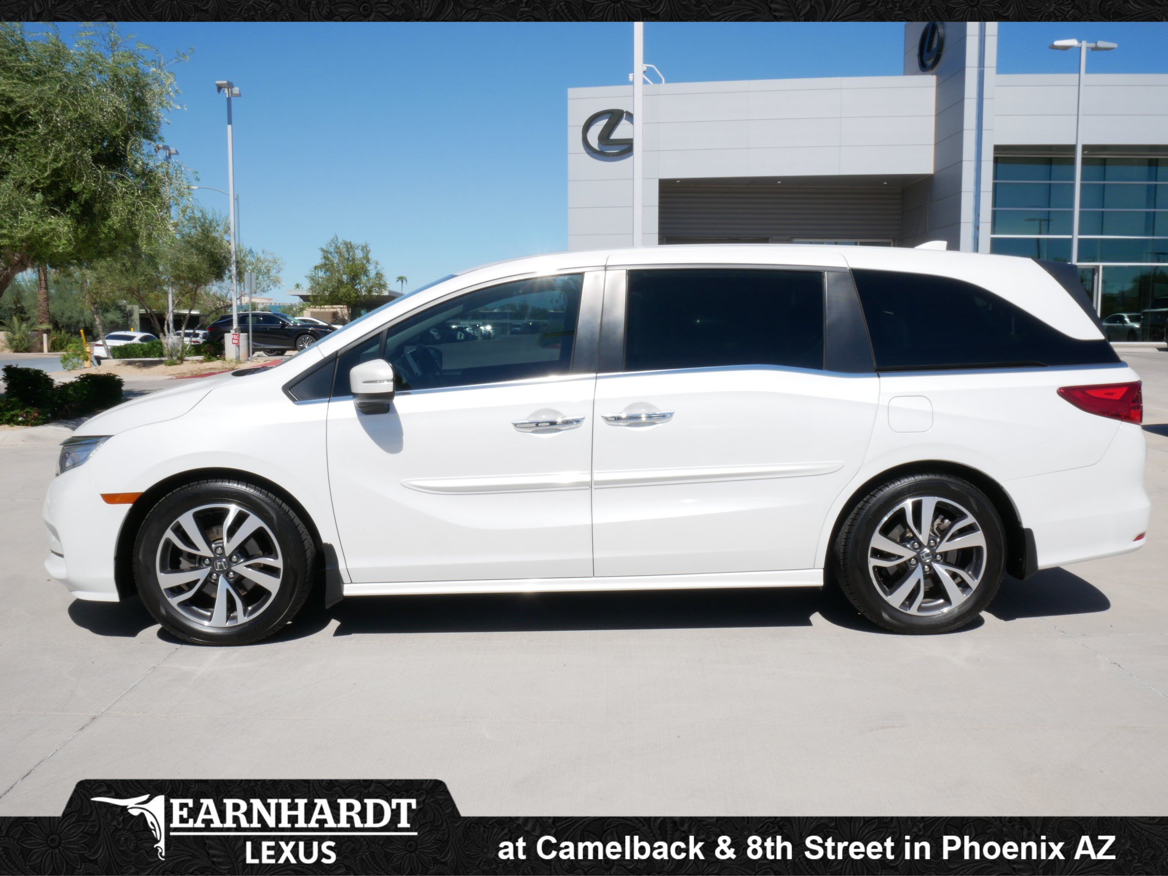 Used 2022 Honda Odyssey Touring image 3