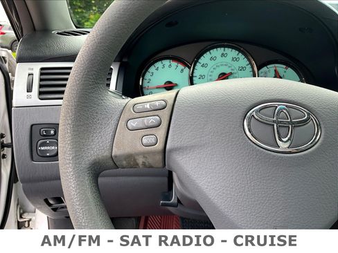 Used 2004 Toyota Solara SE FWD image 11