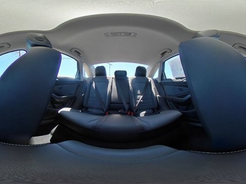 Used 2025 Volkswagen Jetta SE FWD image 43