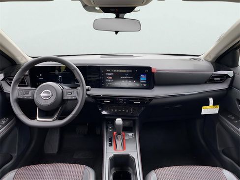 New 2026 Nissan Kicks SR image 15