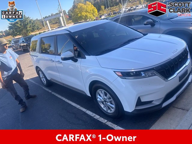 Used 2022 Kia Carnival LX FWD image 3
