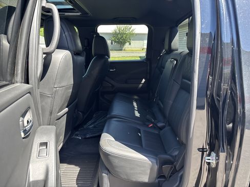 Used 2022 Nissan Frontier PRO-4X w/ Pro-4X Premium Package AWD/4WD image 13