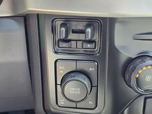 New 2025 Ford F250 XLT image 29