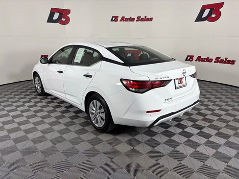 Used 2024 Nissan Sentra S image 4