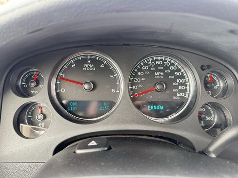 Used 2010 GMC Yukon Denali image 31