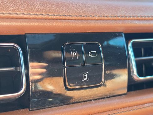 Used 2020 Lincoln Aviator Reserve w/ Equipment Group 201A RWD image 26